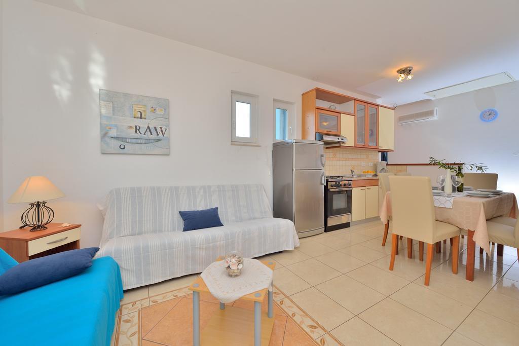 Sara Apartments 돈제페트레케인 객실 사진