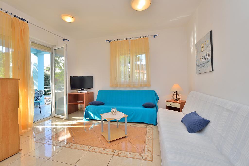 Sara Apartments 돈제페트레케인 객실 사진