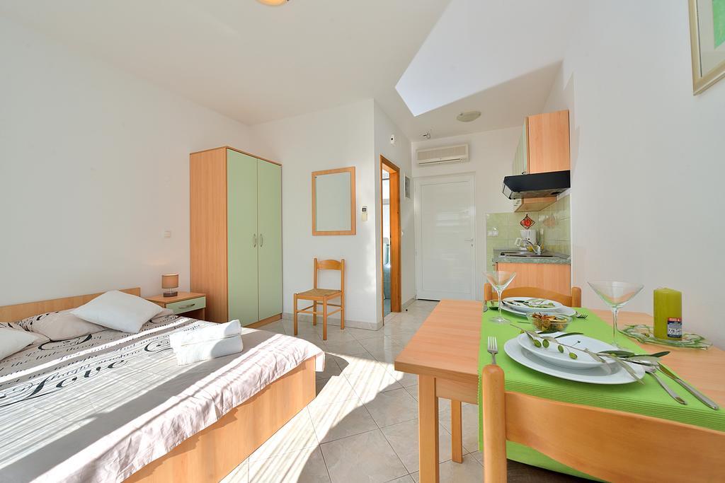 Sara Apartments 돈제페트레케인 객실 사진