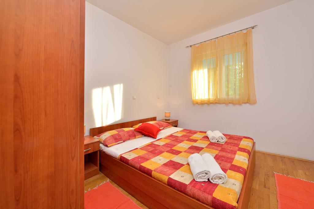 Sara Apartments 돈제페트레케인 객실 사진