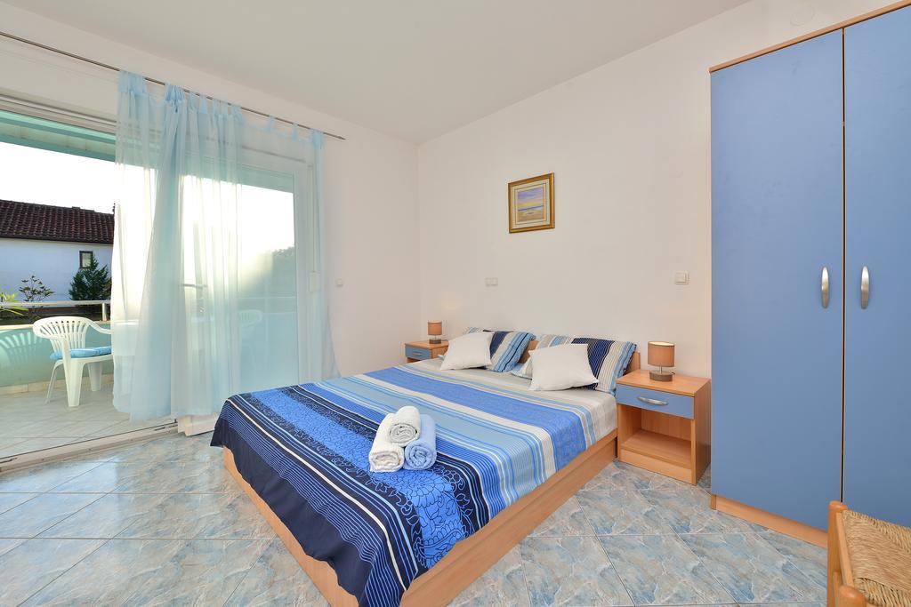Sara Apartments 돈제페트레케인 객실 사진