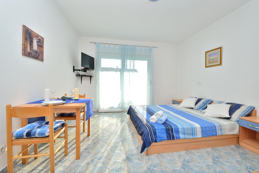 Sara Apartments 돈제페트레케인 객실 사진