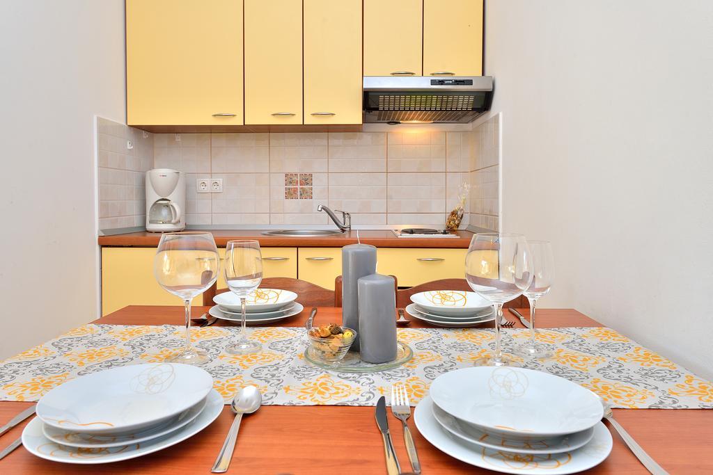 Sara Apartments 돈제페트레케인 객실 사진